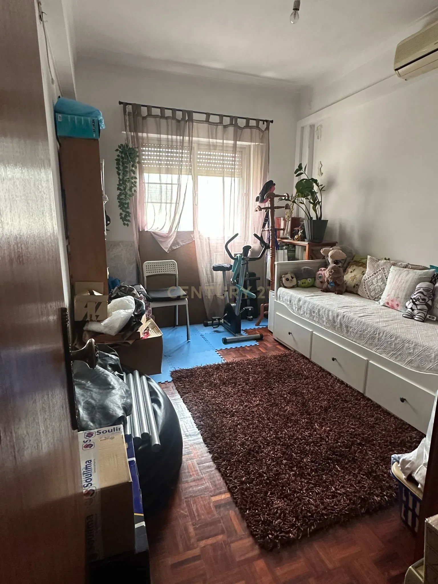Apartamento T2 com ótima localização - Image 4